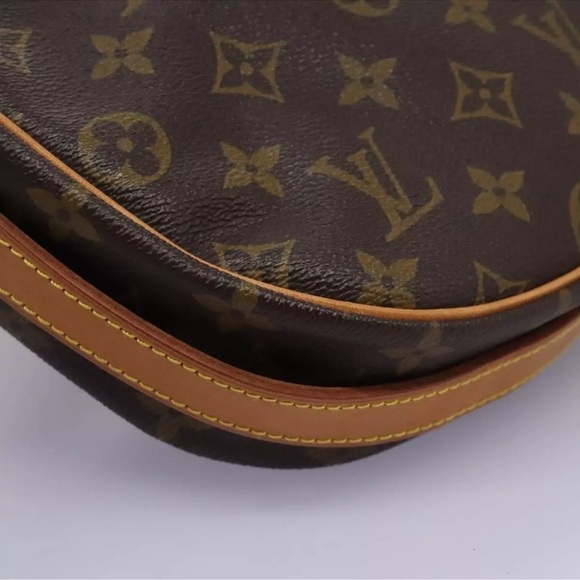 Authentic LV Jeune Fille Crossbody Monogram - Picture 15 of 15